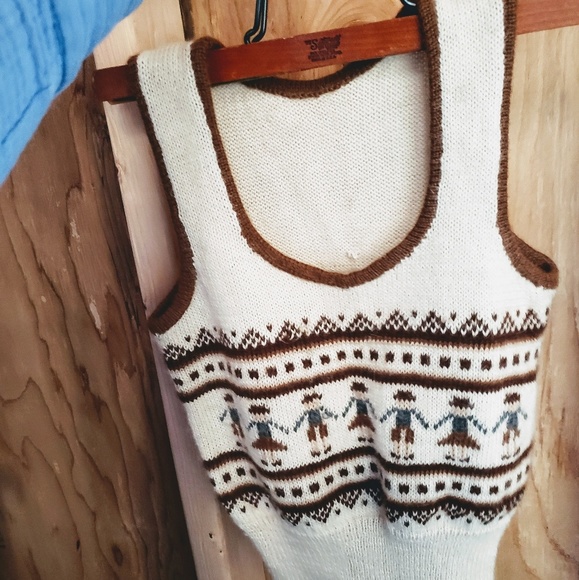 Tops - SALE🦂 "NO BRAND " VINTAGE  CROPPED WOOL SWEATER